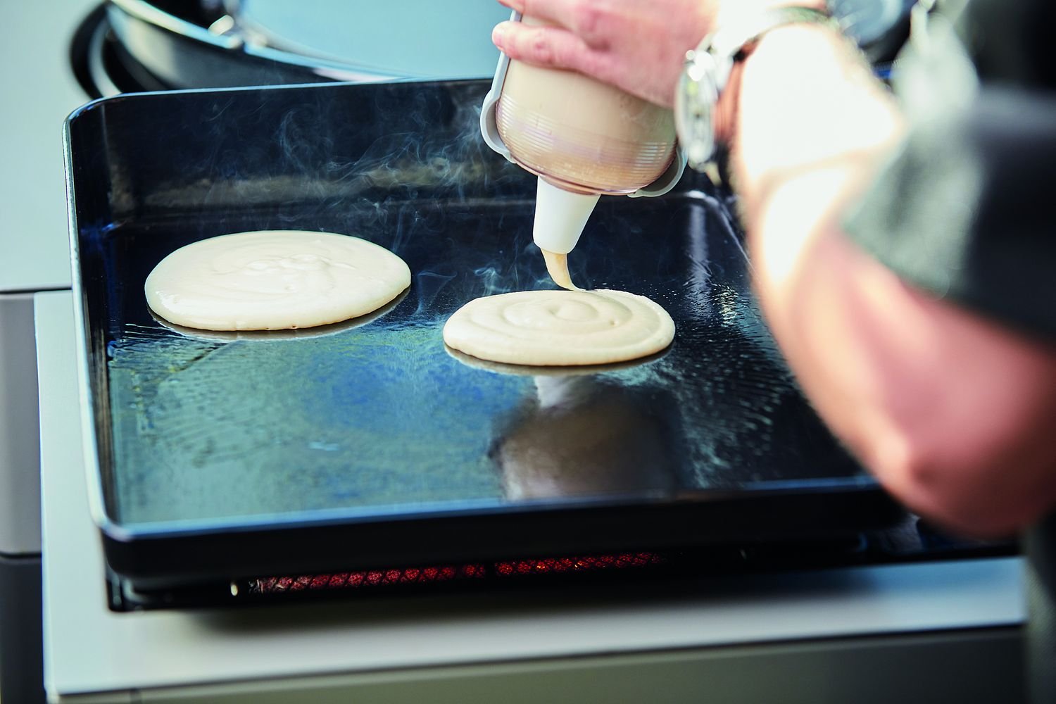 Outdoorchef Gas Kugelgrill Station DAVOS 570 G Pro BZ mit Blazing Zone und 11 kg Gasflaschen-Kit – Bild 3