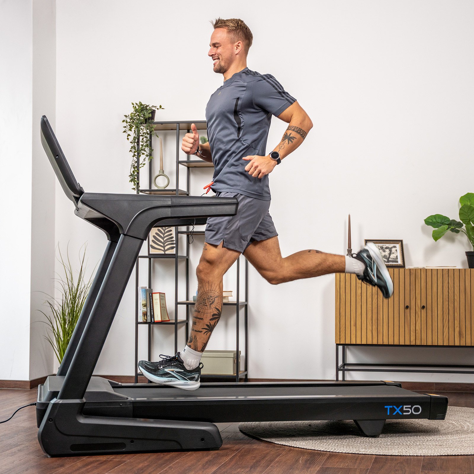 cardiostrong Laufband TX50 – Bild 8