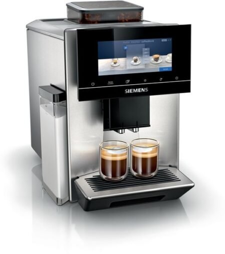 Siemens EQ.900 TQ903D03 Kaffeevollautomat silber, schwarzer Kaffeeauslauf